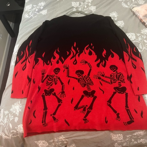 NEW Blackmilk Hellfire Oversized Sweater - Picture 3 of 3
